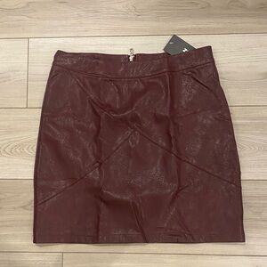 Elegant Burgundy Leather Skirt